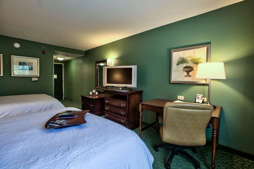 Hampton Inn & Suites Tallahassee I-10-Thomasville Road Стая снимка